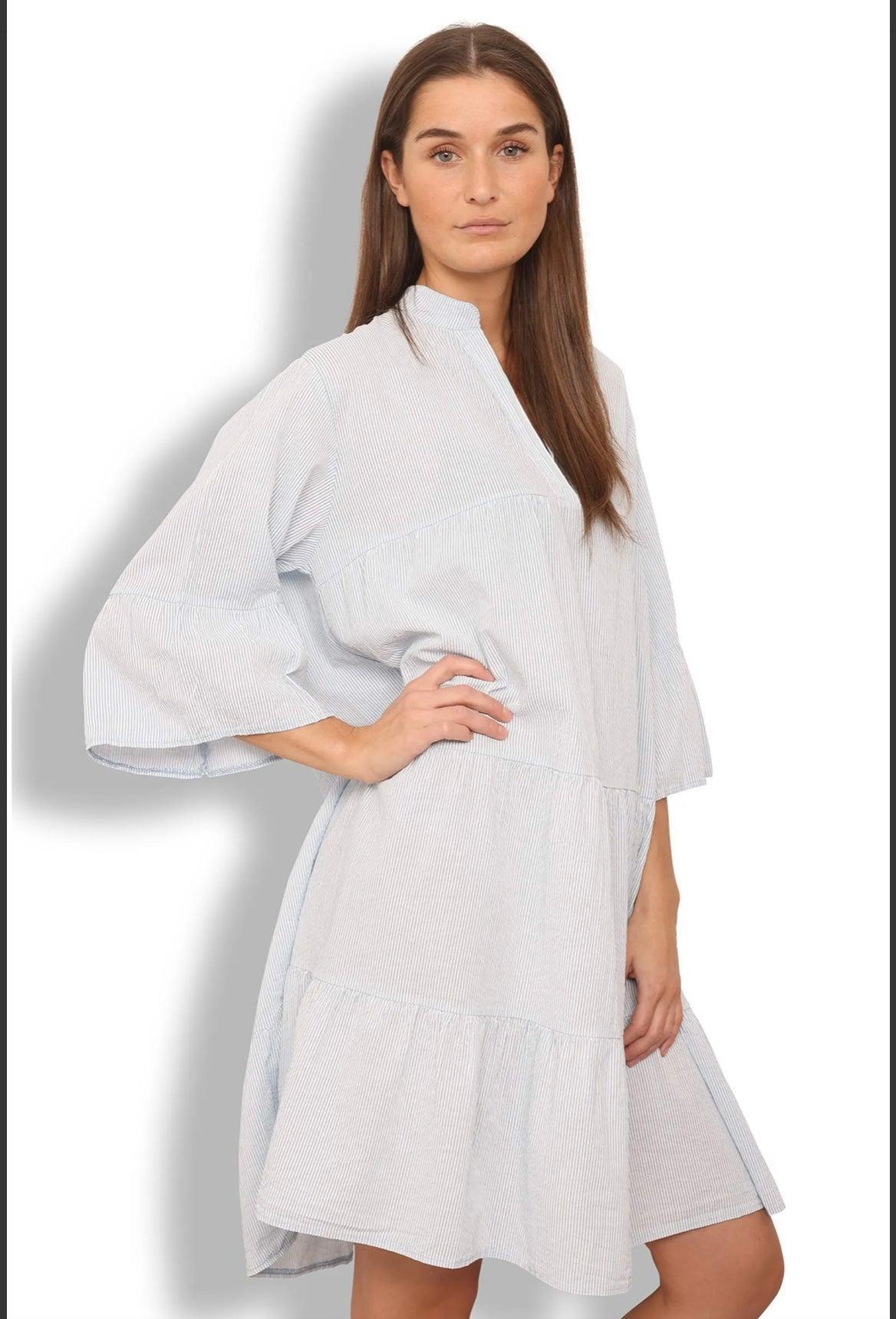 Copenhagen luxe Lyseblå stribet a-kjole style 1163 - Damernes Outlet