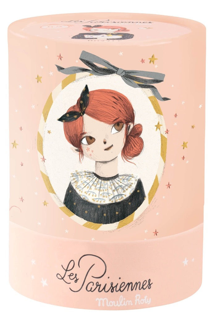 Moulin Roty snekugle med tegneseriepige på pink æske.