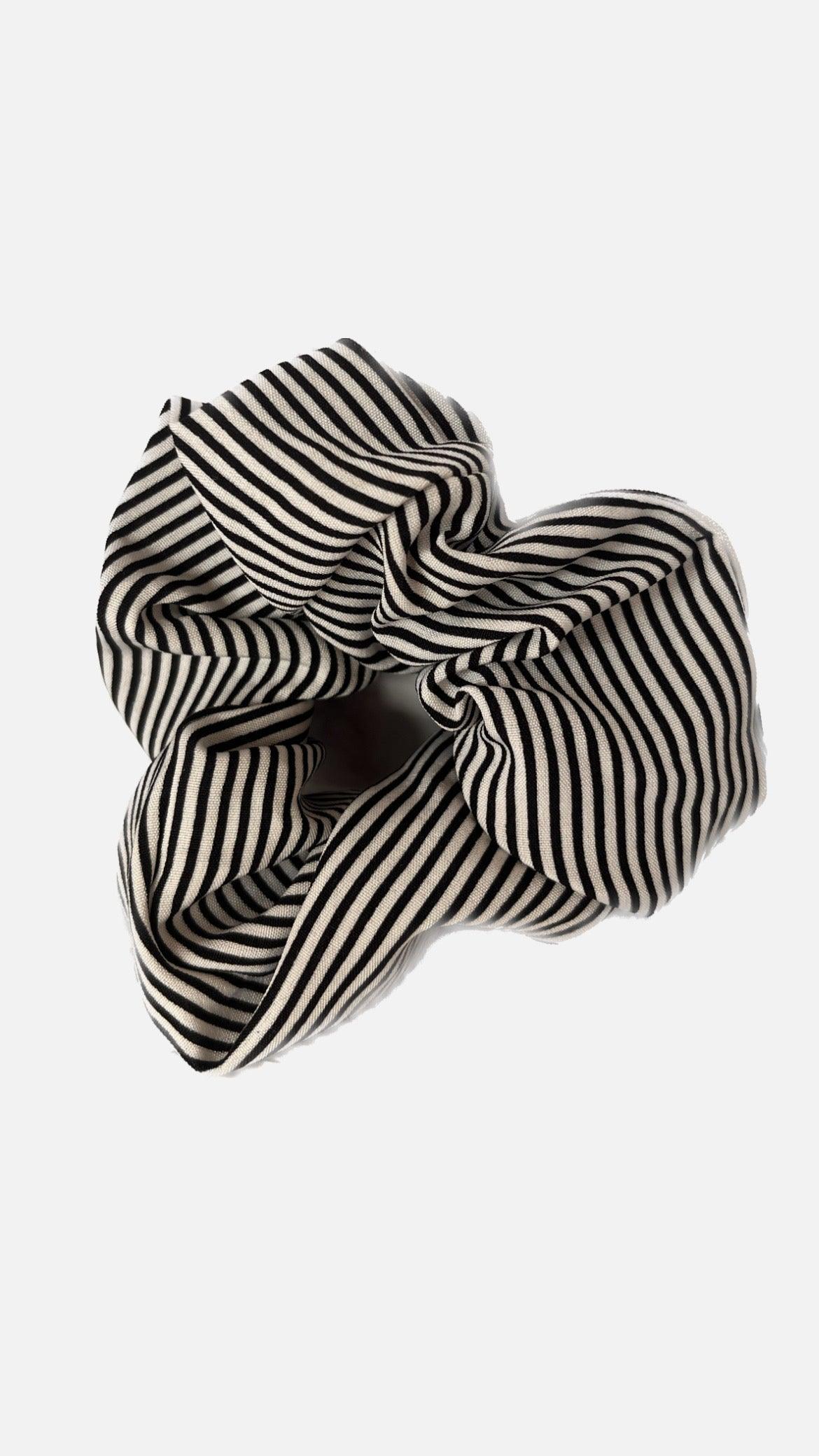 Scrunchie sort/hvid stribet - Damernes Outlet