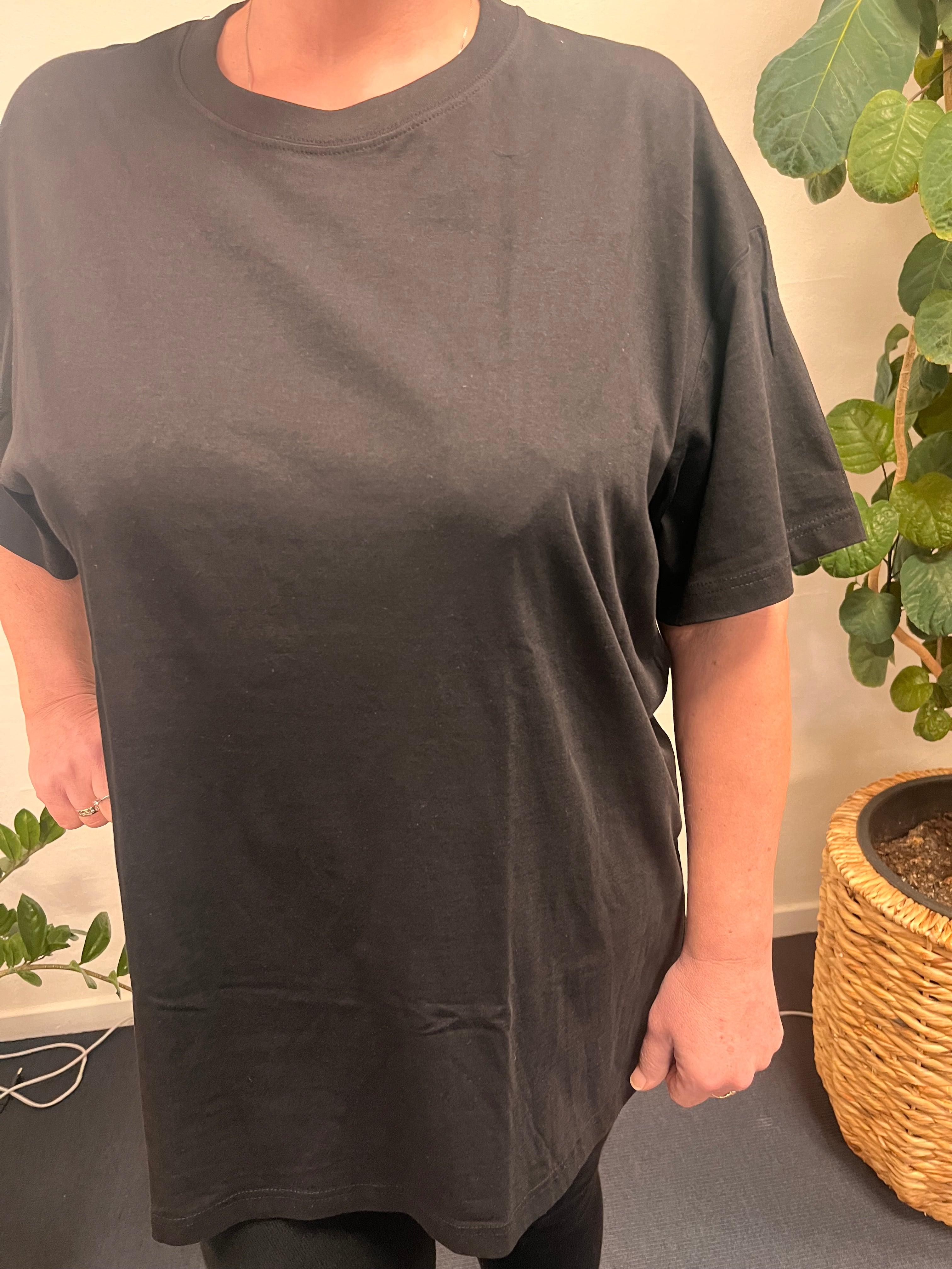 Gizzip Basic T-Shirt-47 båret af person.