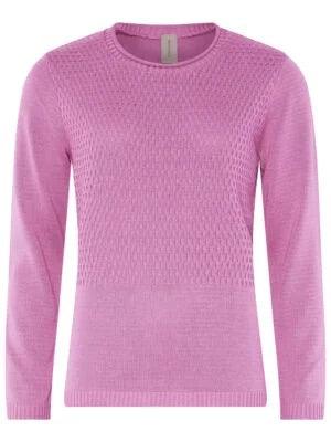 Skovhuus o-neck knit på mannequin med lange ærmer.