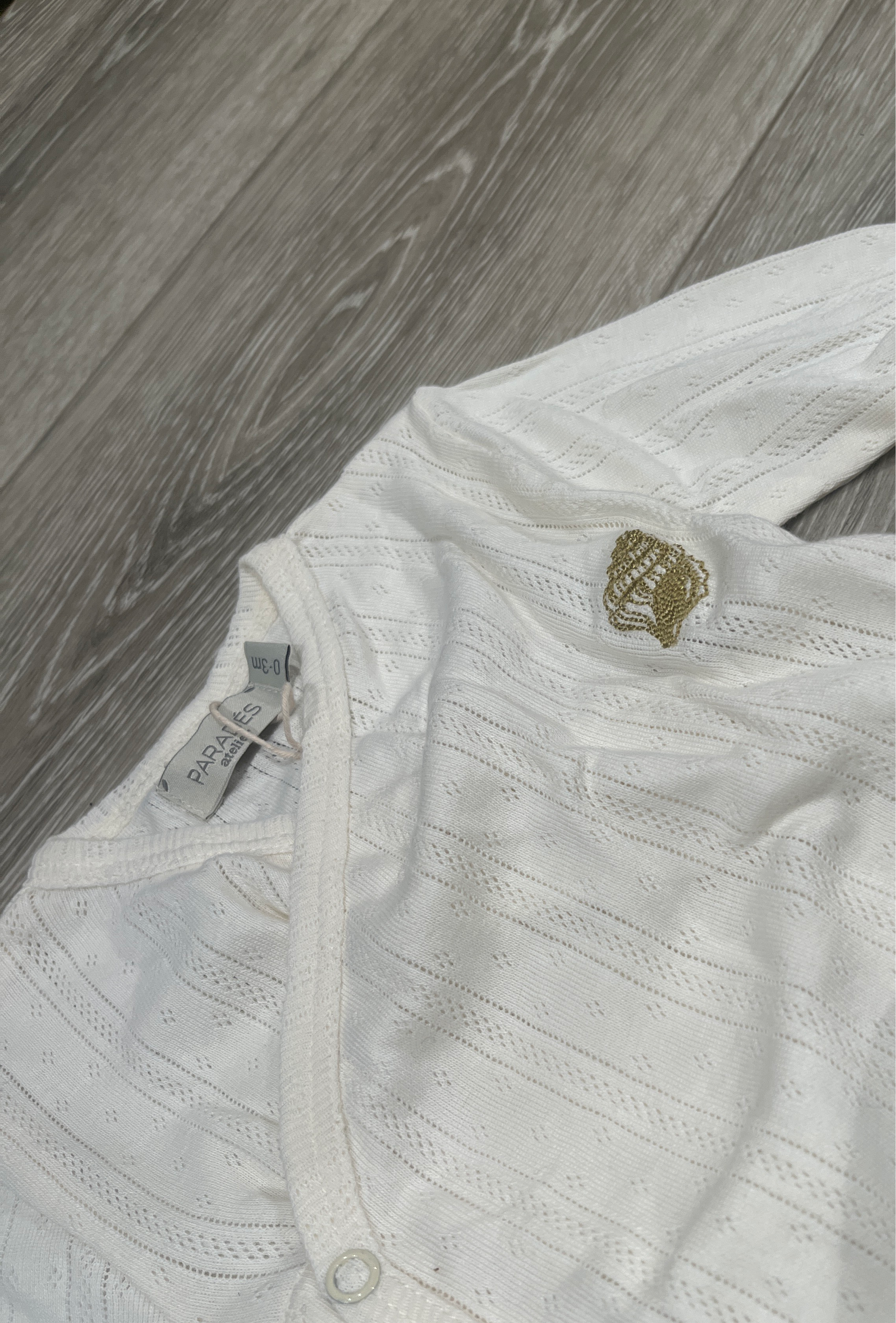 Atelier Pointielle L/S Body -48 med guldlogo.