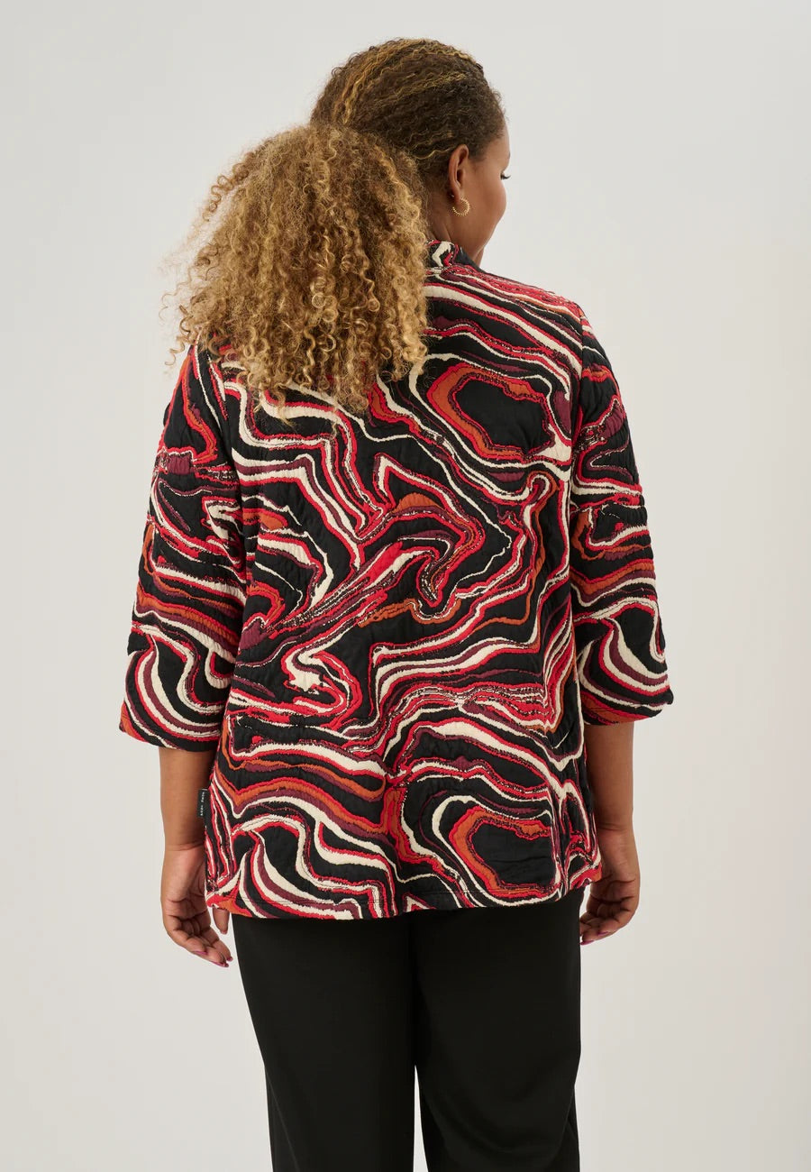 Kvinde iført Pont neuf Ajda bluse.