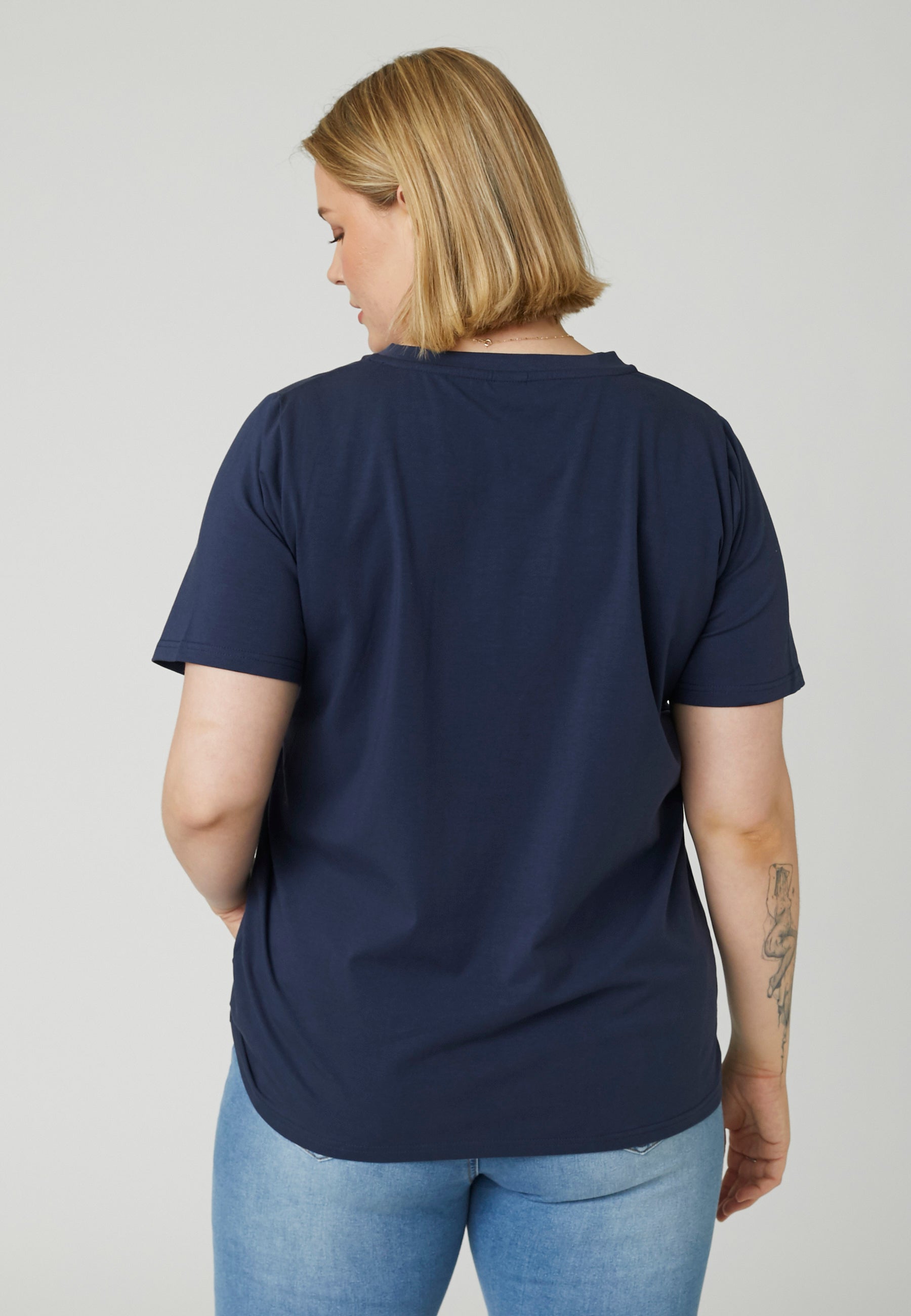 Adia ADFattima T-Shirt 5999 NAVY BLUE
