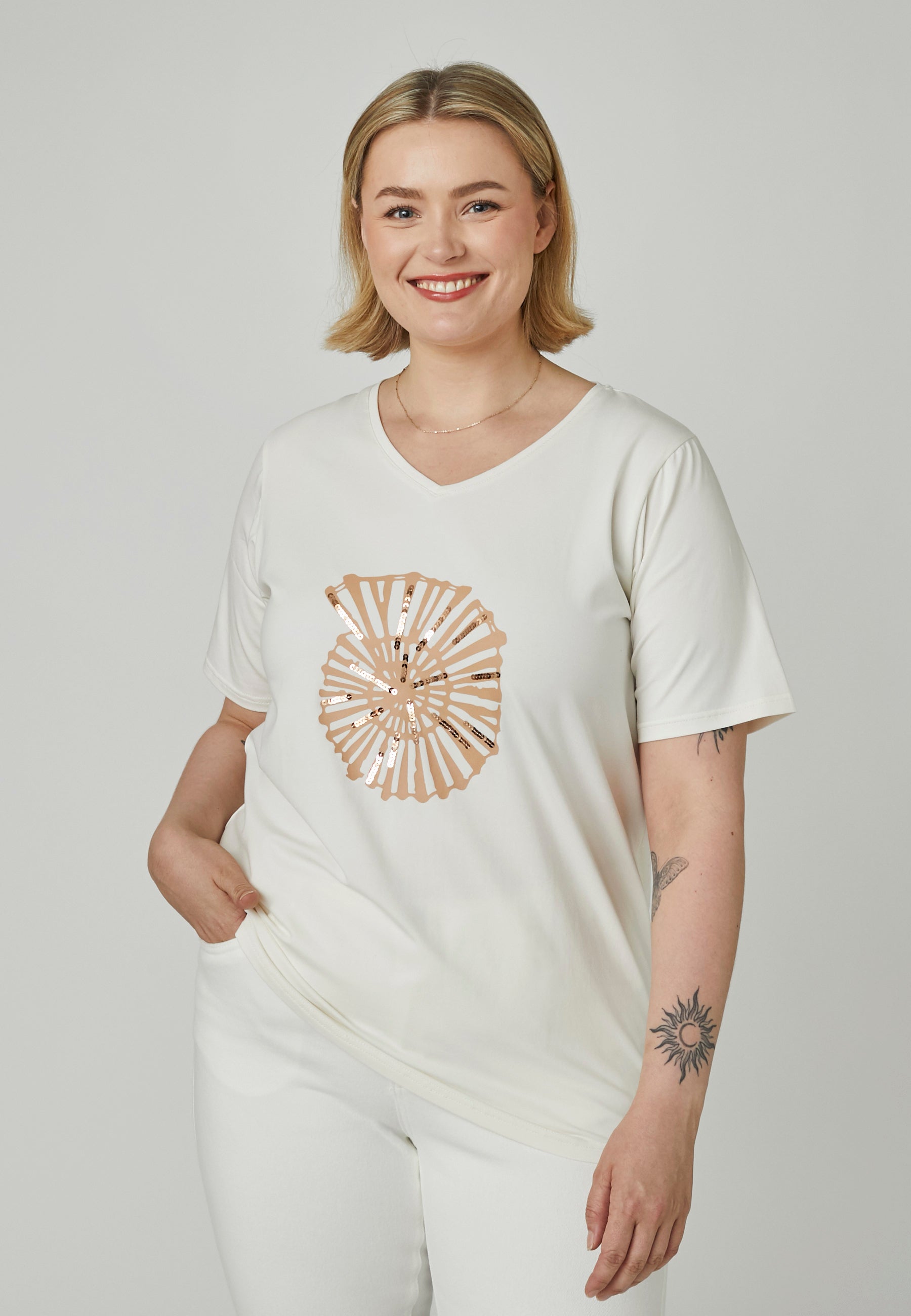Adia ADGail T-Shirt 1000 OFF WHITE