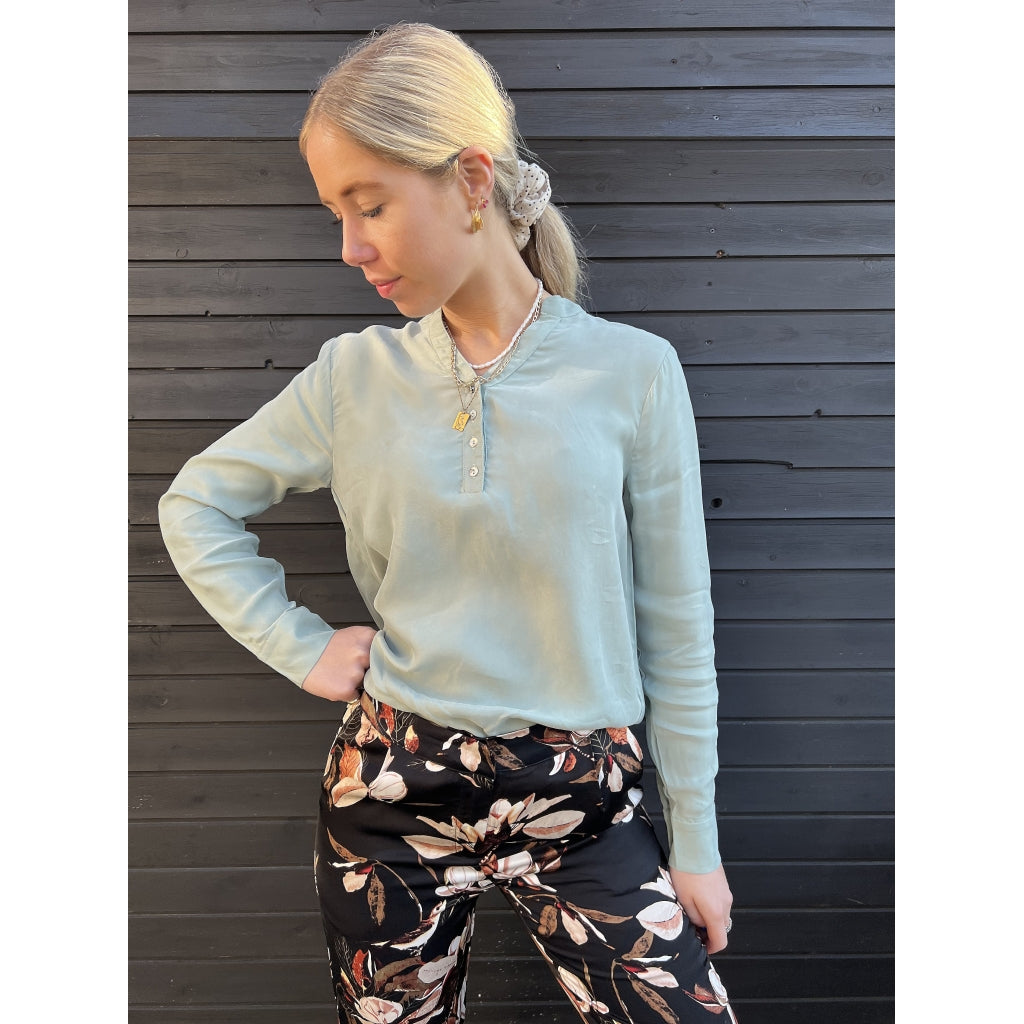 Costamani Big leaf pants Pants Black satin