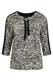 Brandtex army blouse 214080 med mønstret design og 3/4 ærmer.