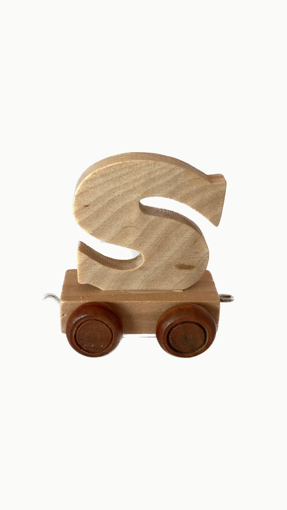 Bogstaver i træ - Damernes Outlet