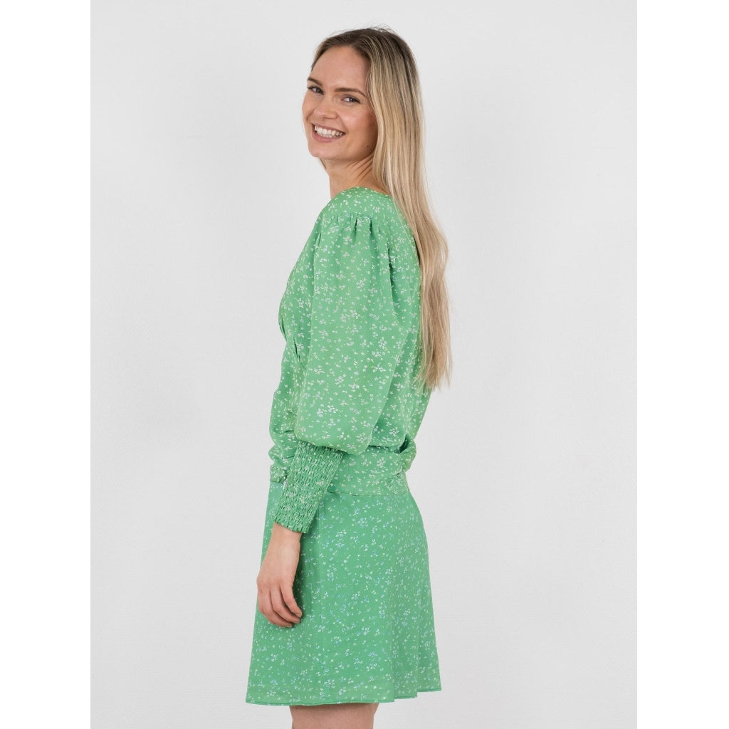 Neo Noir Elani flower burst blouse Skjorter og bluser Green