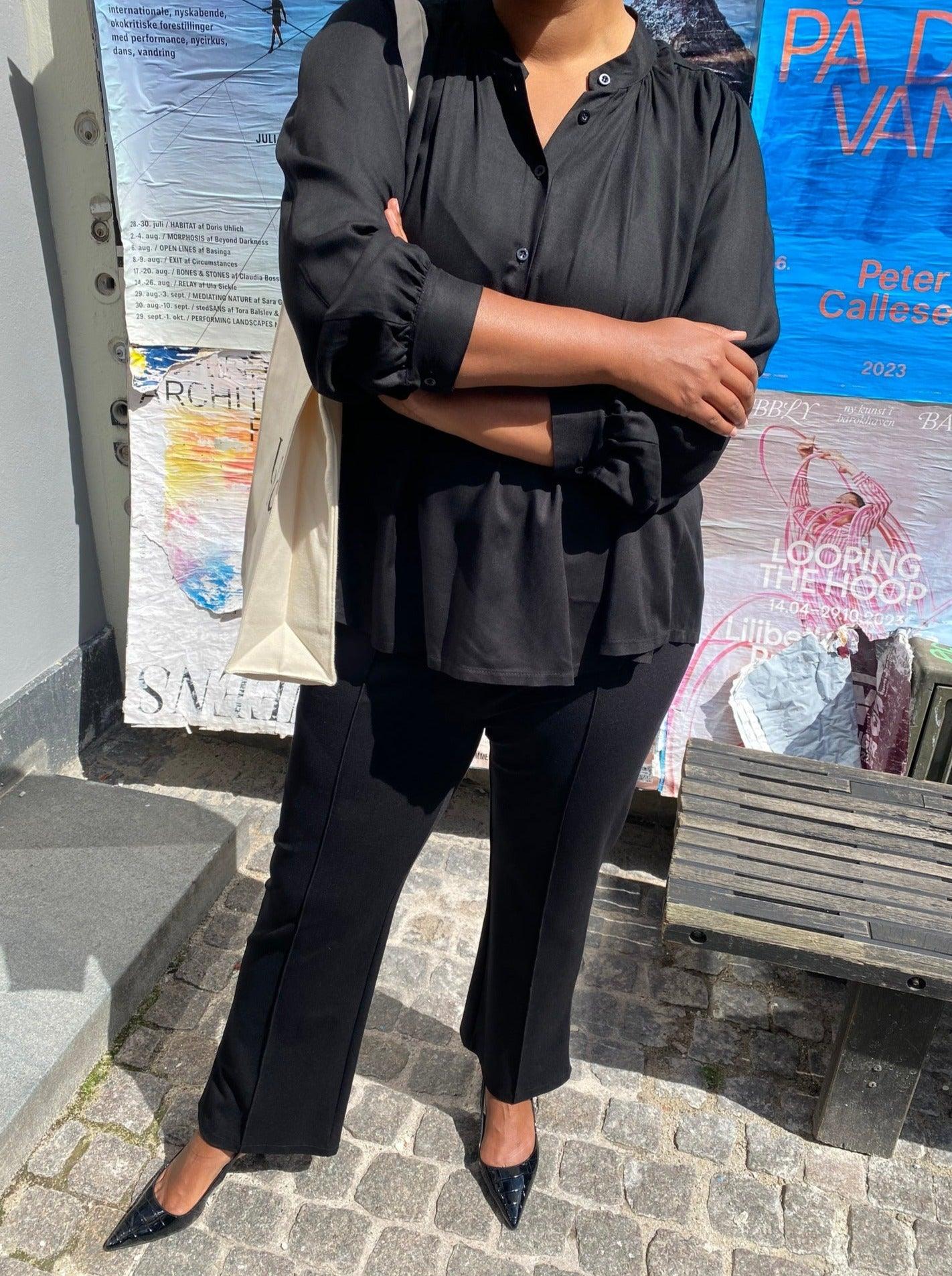 Sarah bukser i sort jersey - Damernes Outlet