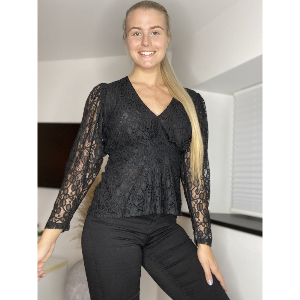 Co'couture Lace deep V-blouse Skjorter og bluser Black