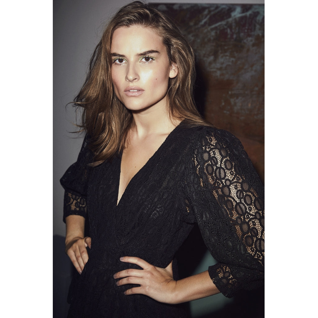 Co'couture Lace deep V-blouse Skjorter og bluser Black