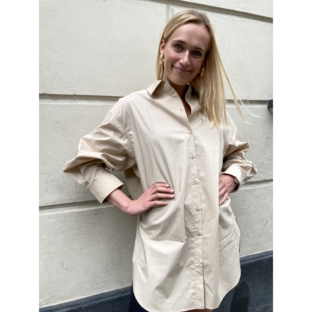 Second Female Larkin oversized shirt Skjorter og bluser Humus
