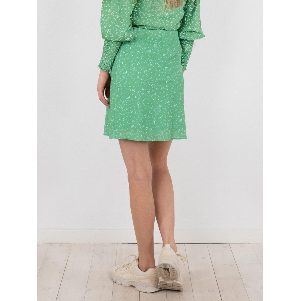 Neo Noir Lunna flower burst skirt Skirt Soft green