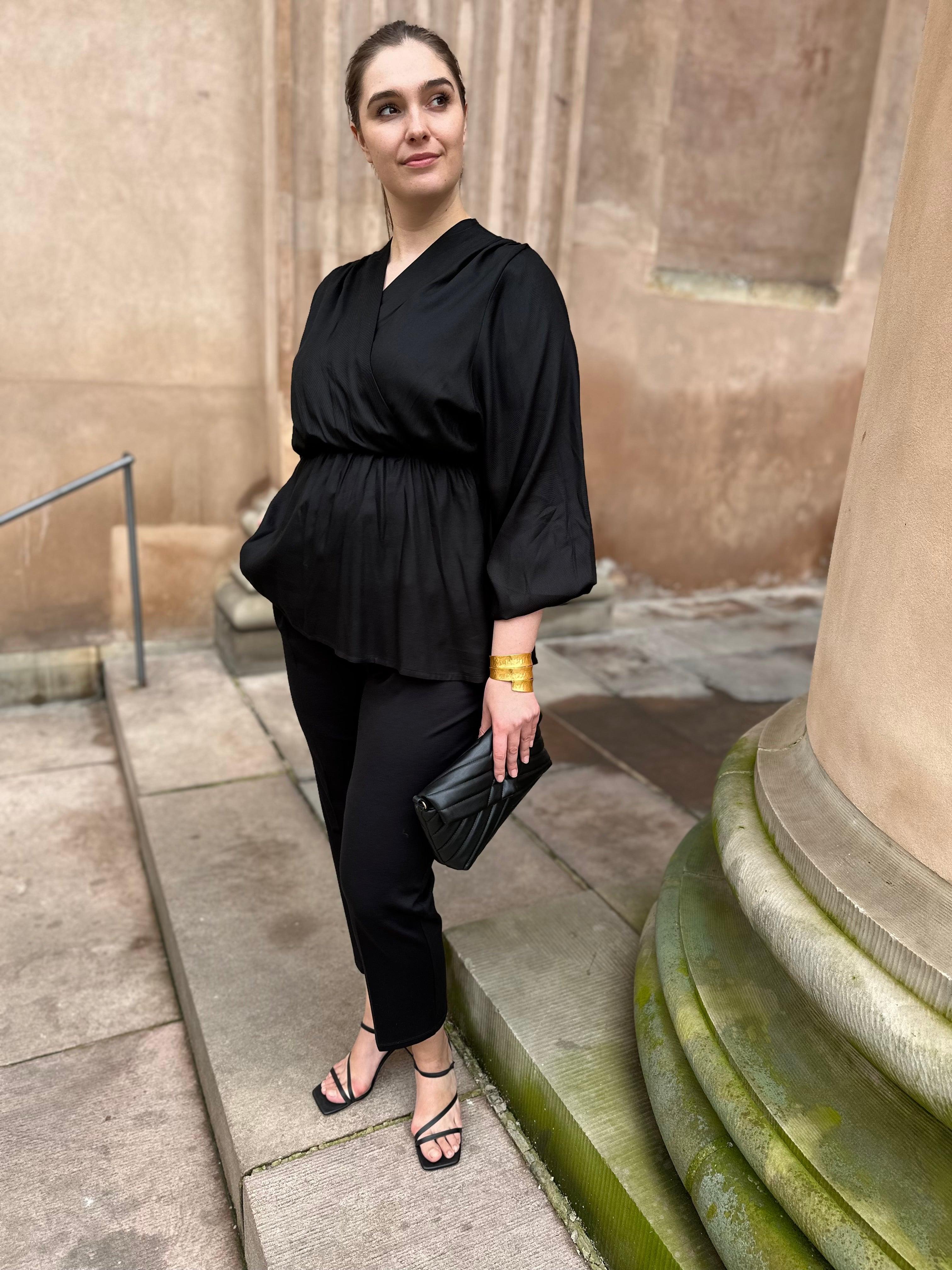 Mara bluse i sort viskose - Damernes Outlet