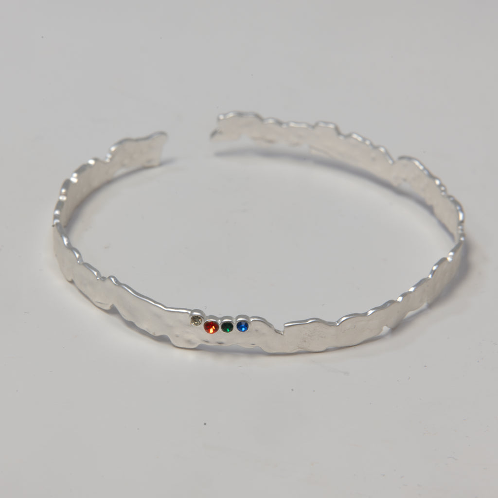 Dansk smykkekunst armbånd 7C5432, elegant og tidløst design.