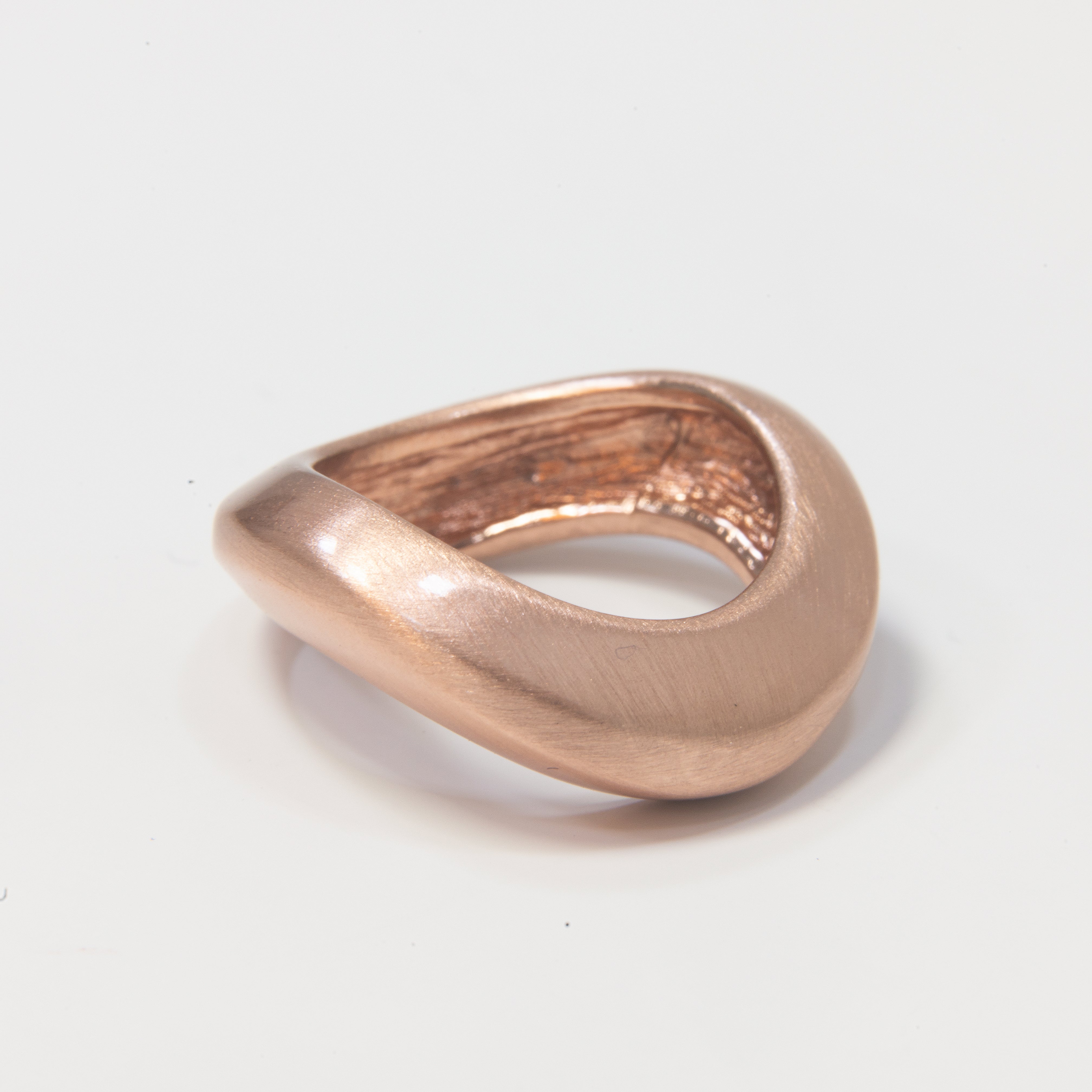 dansk smykkekunst - ringe - 1H1528, elegant og stilfuldt design