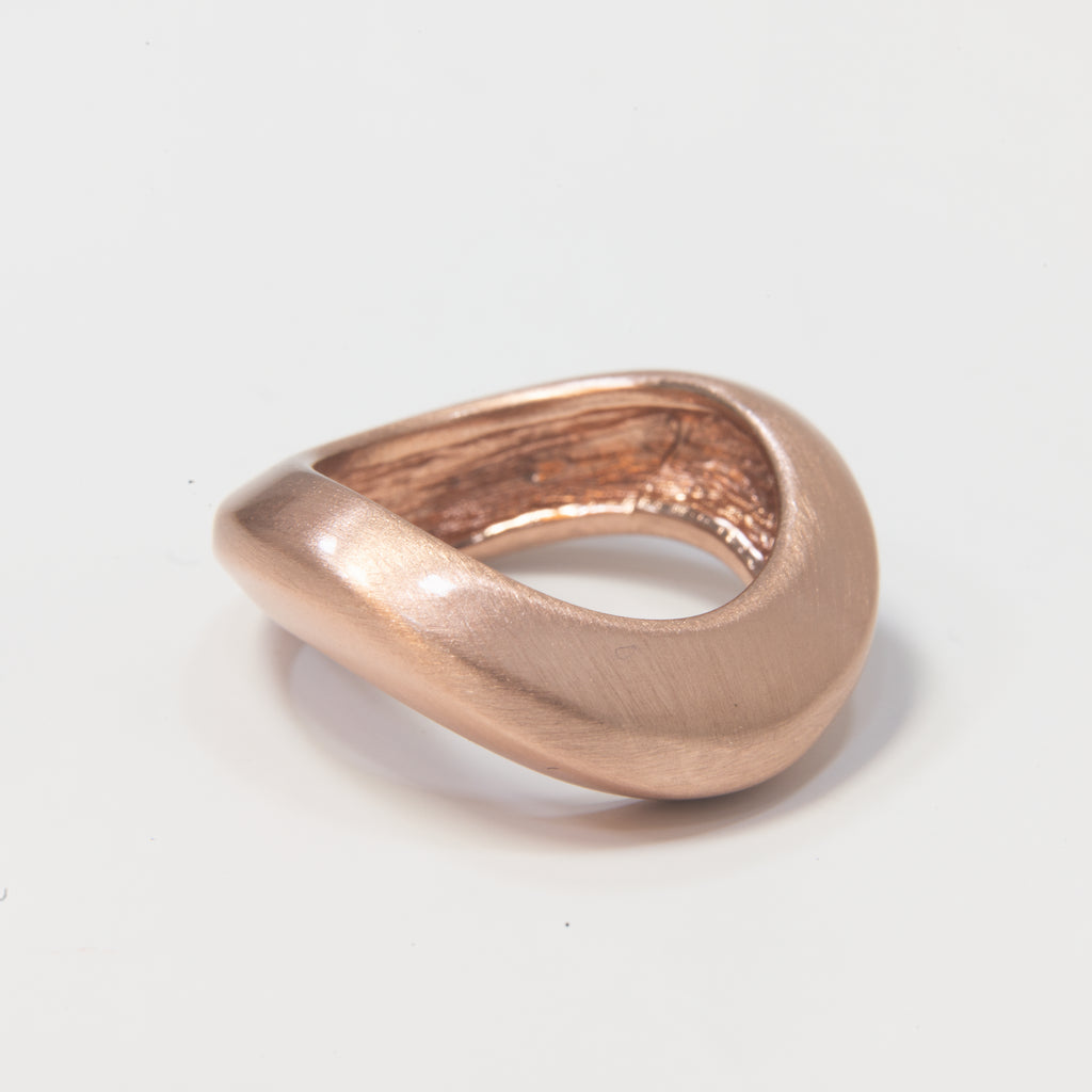 dansk smykkekunst - ringe - 1H1528, elegant og stilfuldt design
