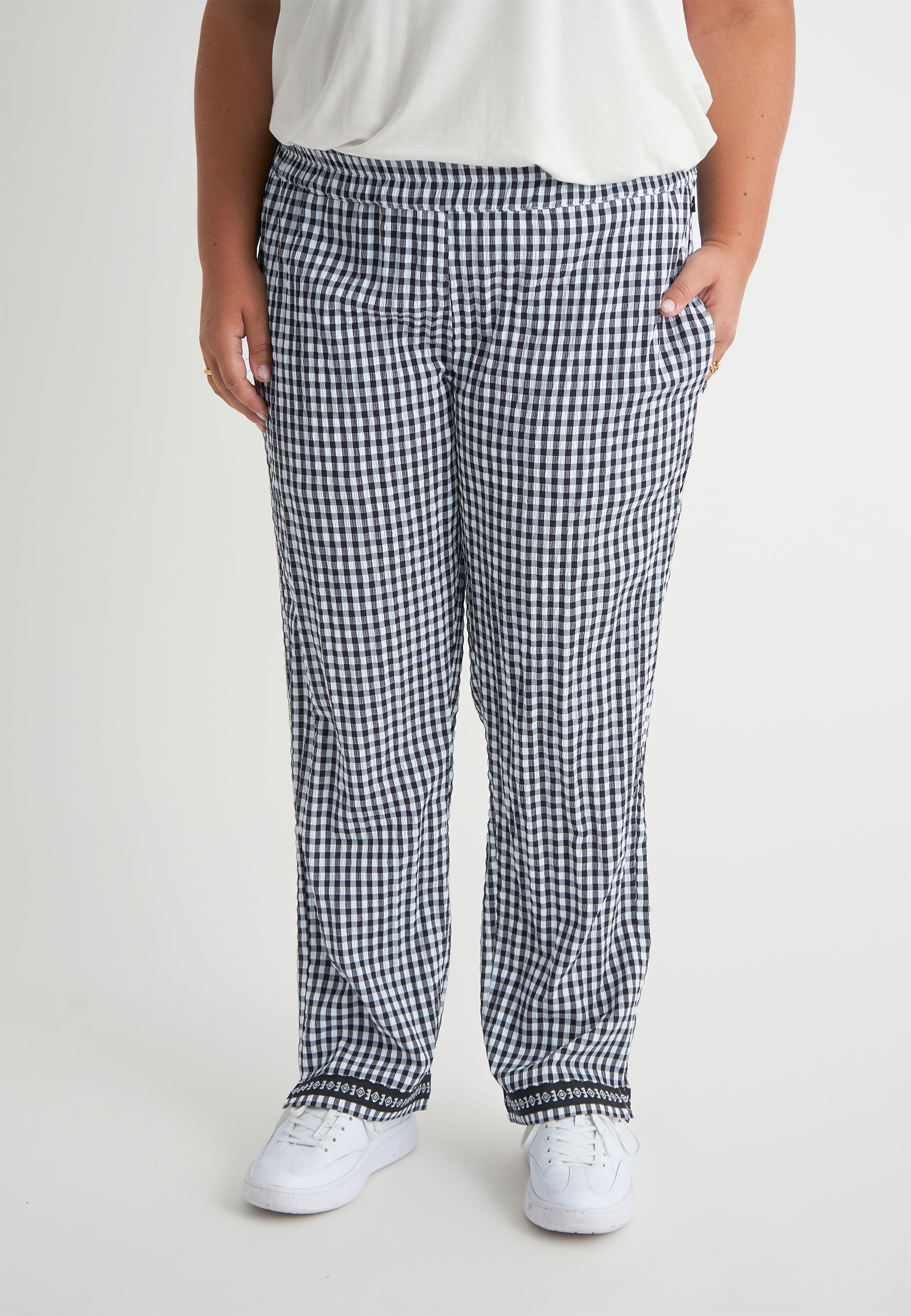Adia ADLacey Bukser 9998 Black