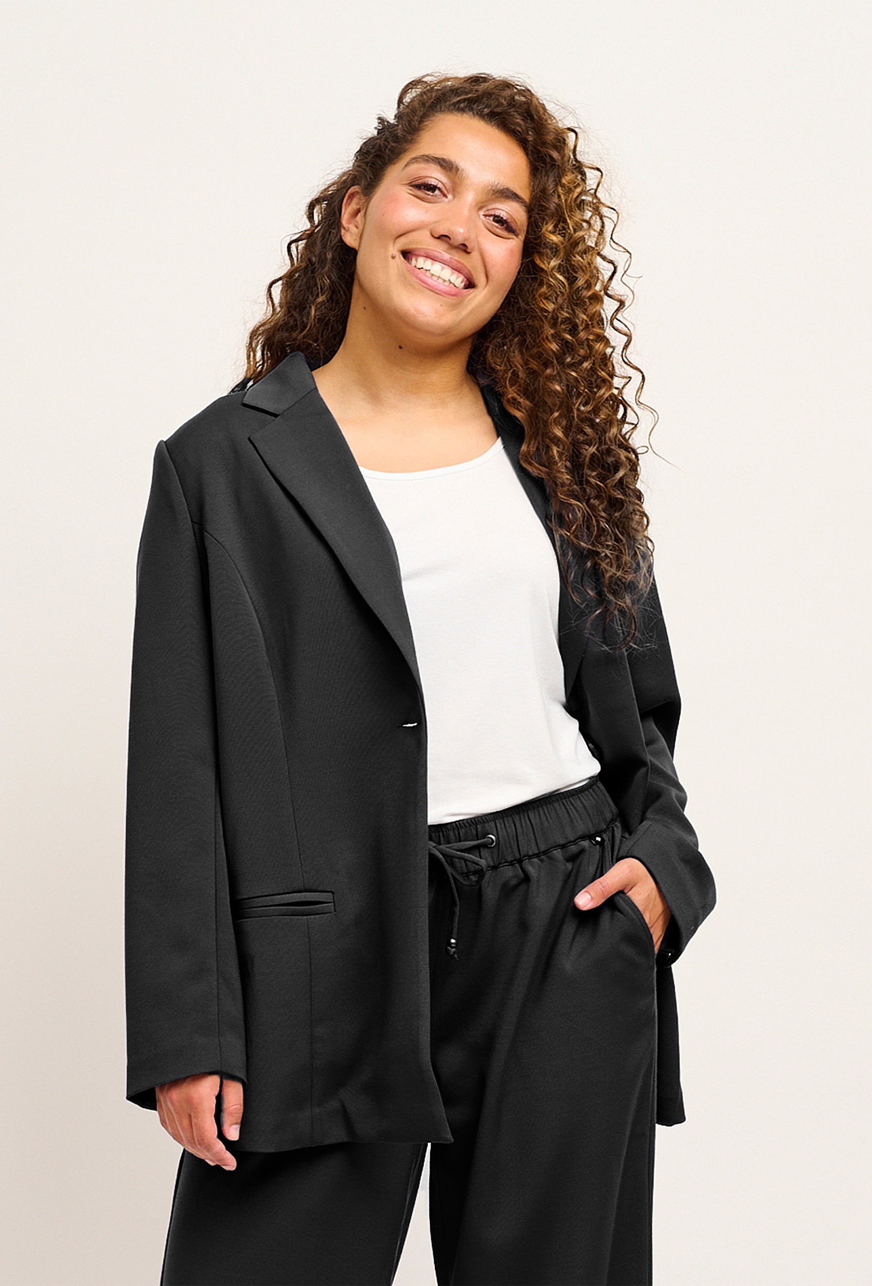 Adia ADSalima Jakker 9998 Black