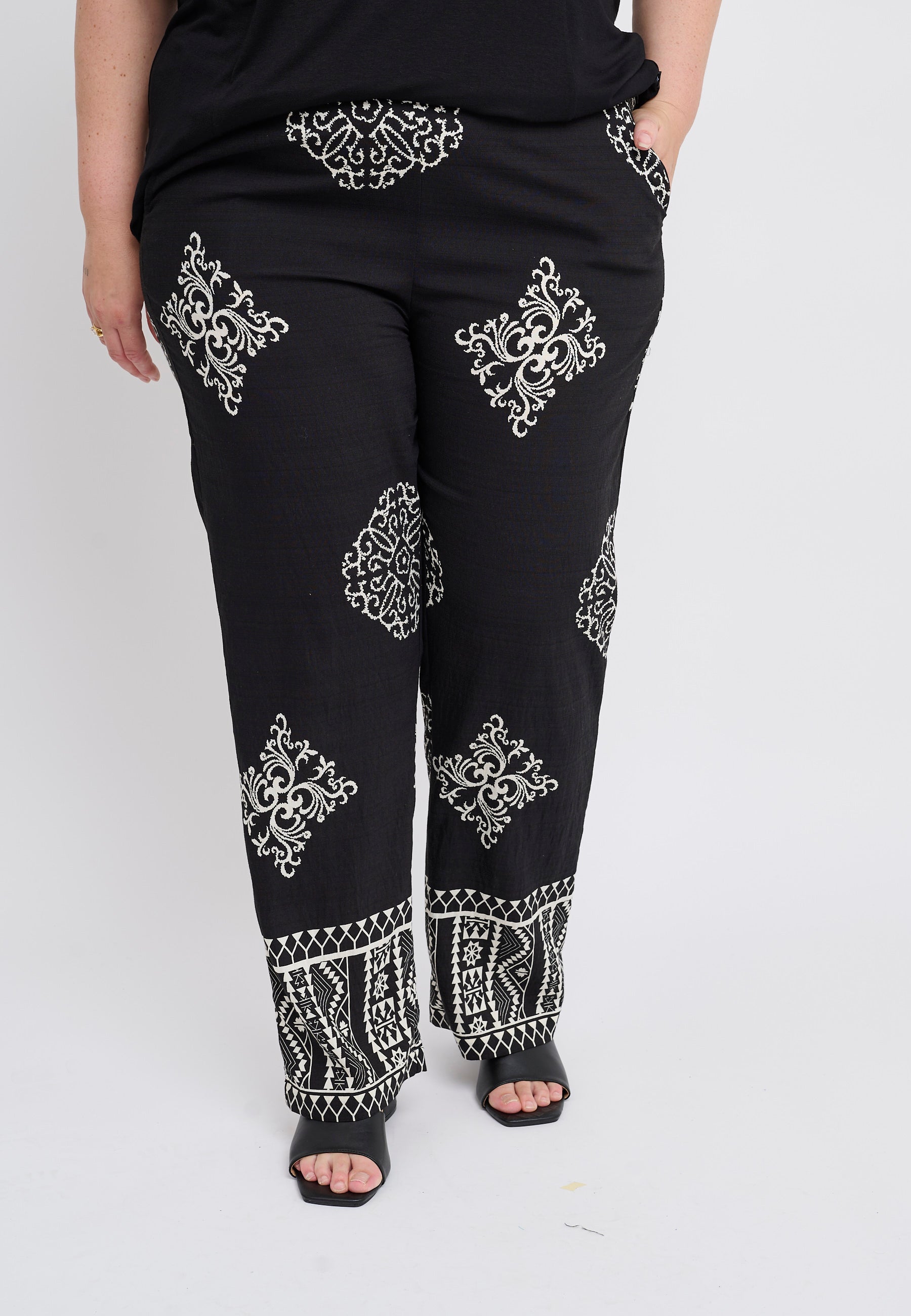 Adia ADThilde Bukser 9999 BLACK