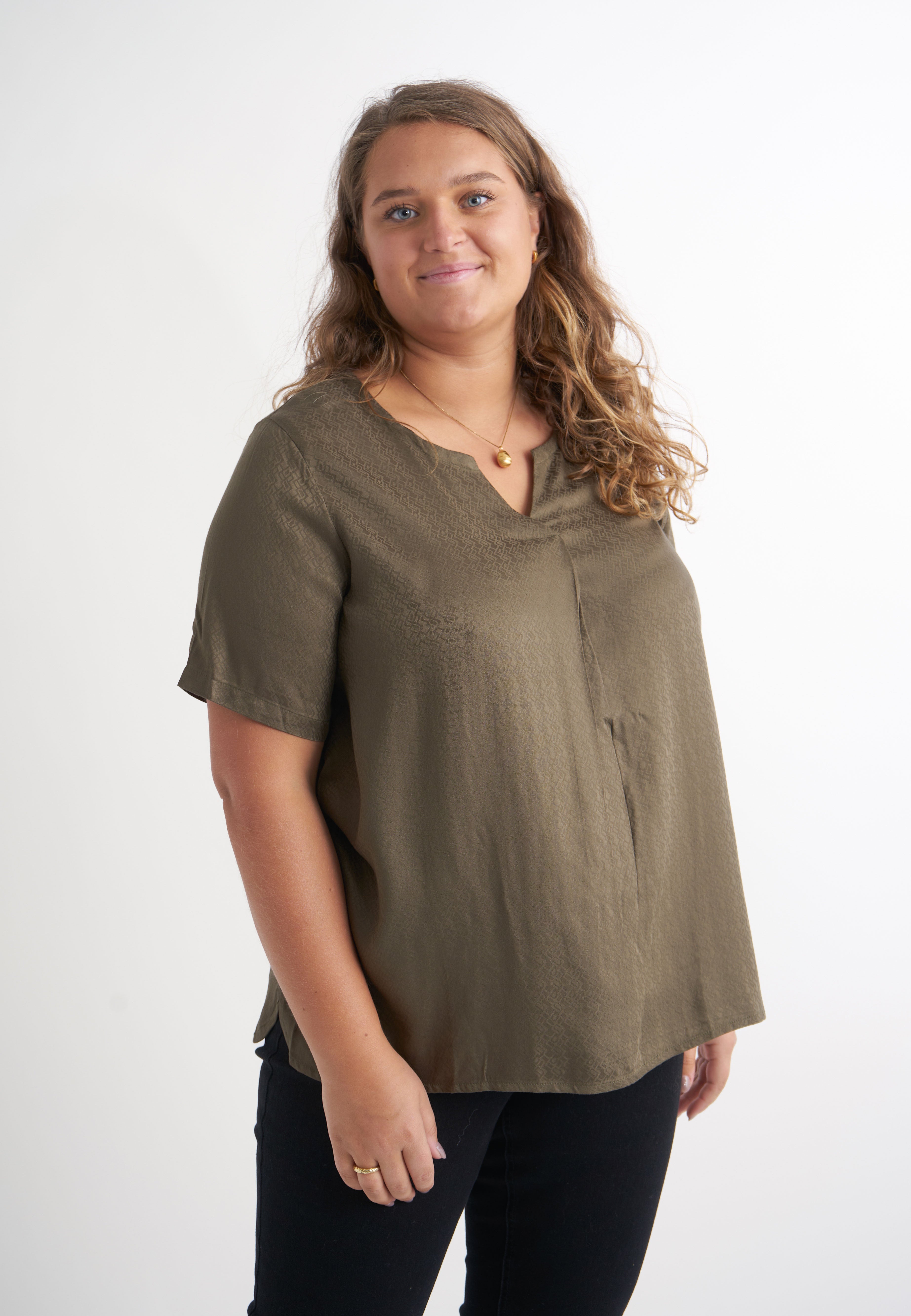 Aprico APGeorgia Bluser 672 Khaki