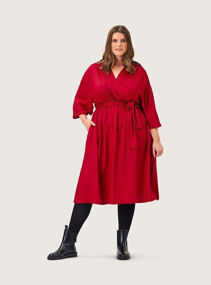 Athena kjole i rød twill viscose - Damernes Outlet