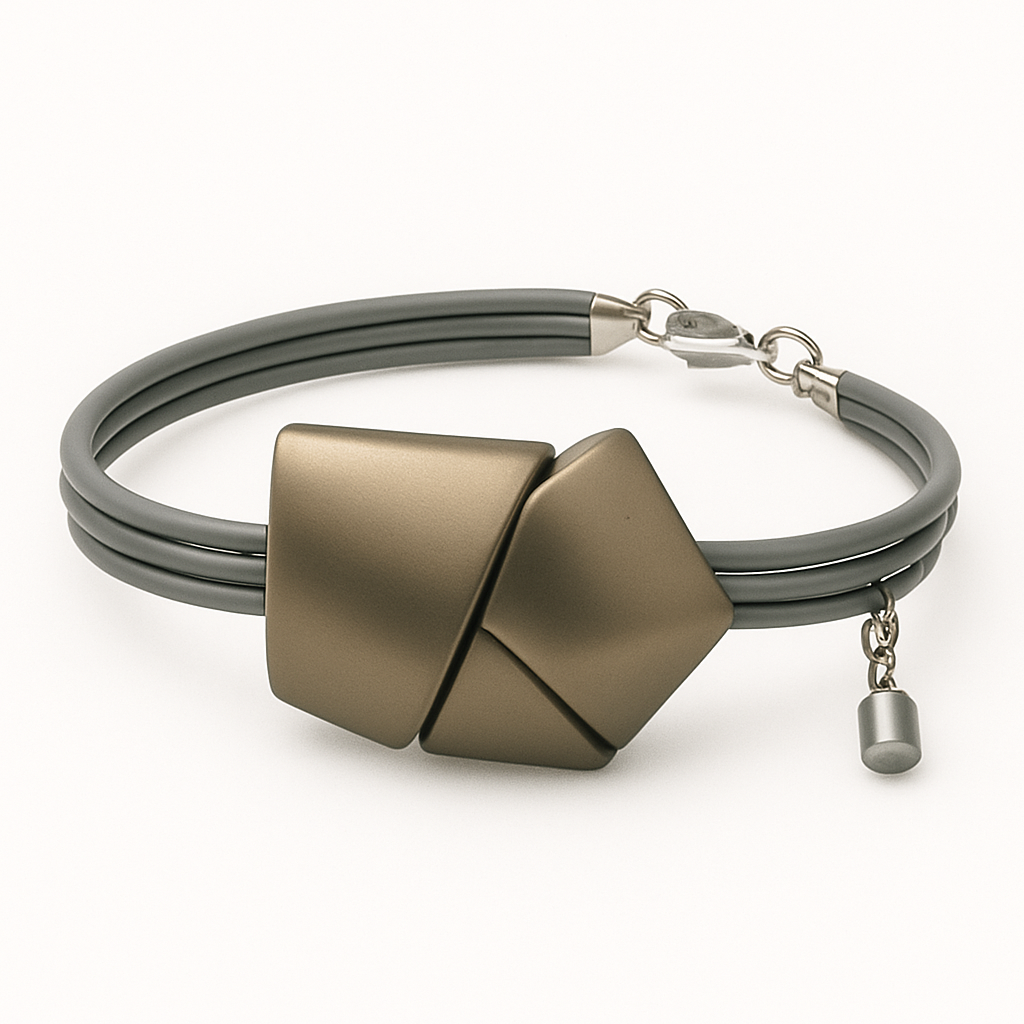 Dansk smykkekunst armbånd - 7C191, elegant og moderne design.