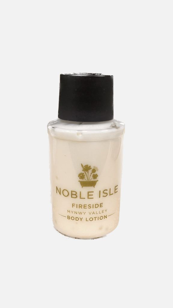 Noble Fireside body Lotion 30 ml flaske.