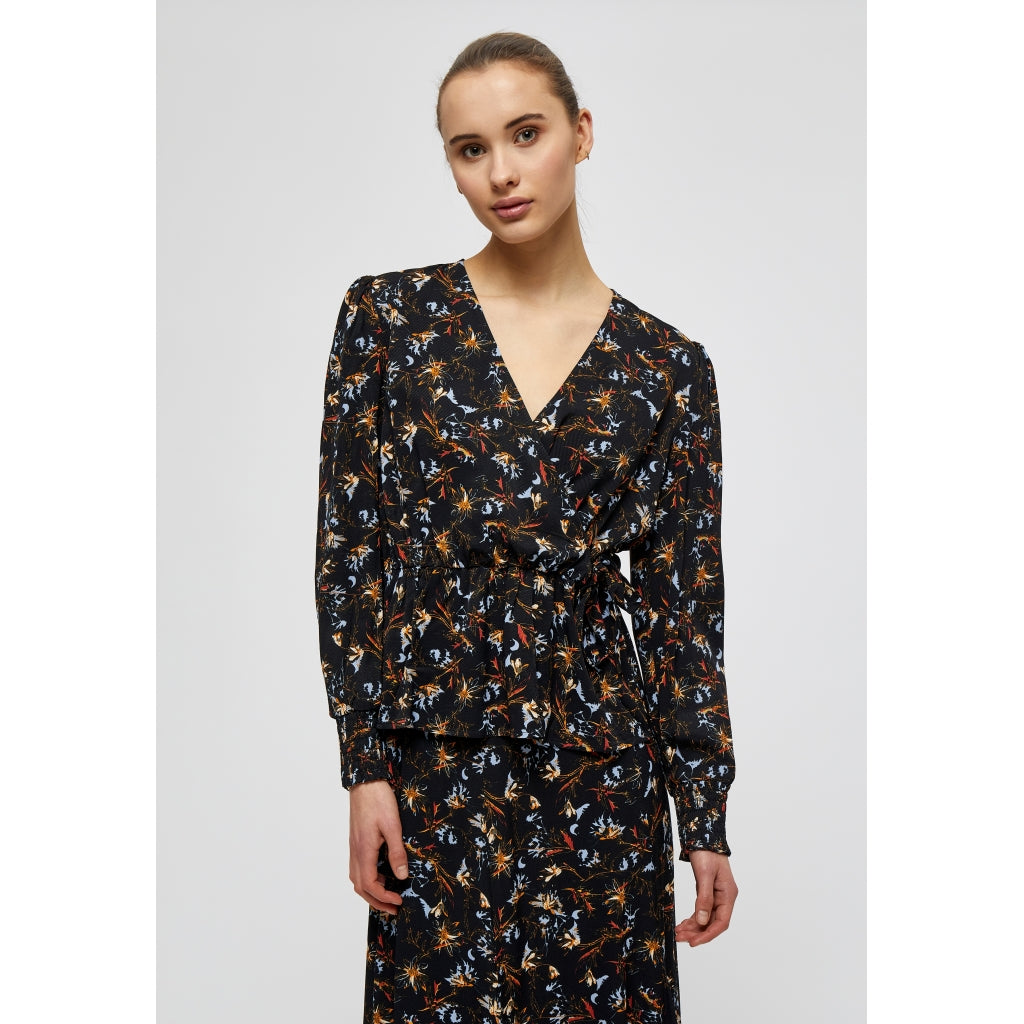 Minus Jessica wrap blouse Skjorter og bluser Graphic winter garden print