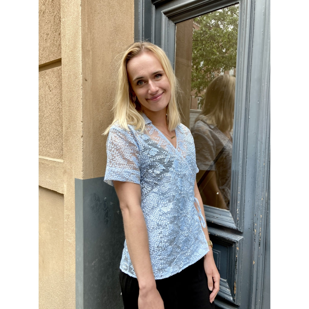 NORR Leaf top Skjorter og bluser Light blue