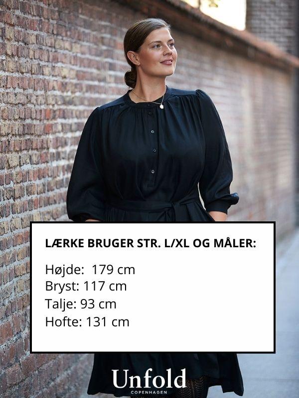 Mara bluse i cremefarvet viscose - Damernes Outlet