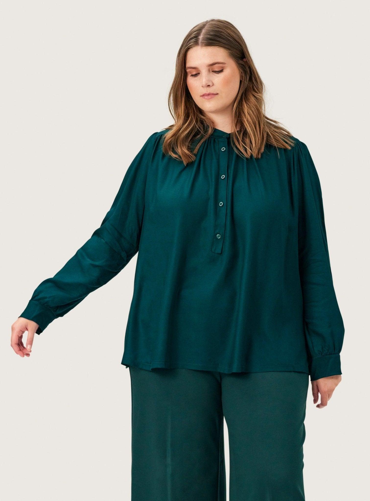 Maisy bluse i grøn twill viscose - Damernes Outlet