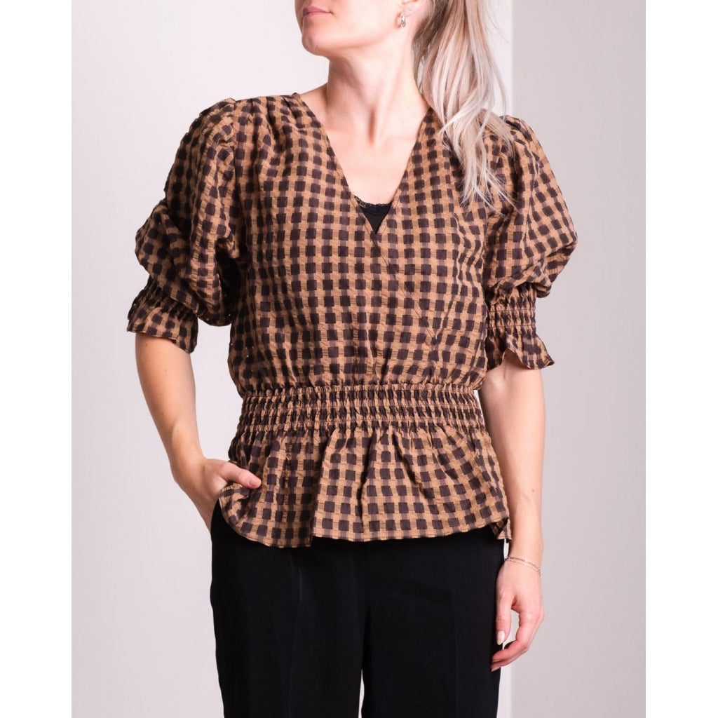 Neo Noir Mia airy Check blouse Skjorter og bluser Camel